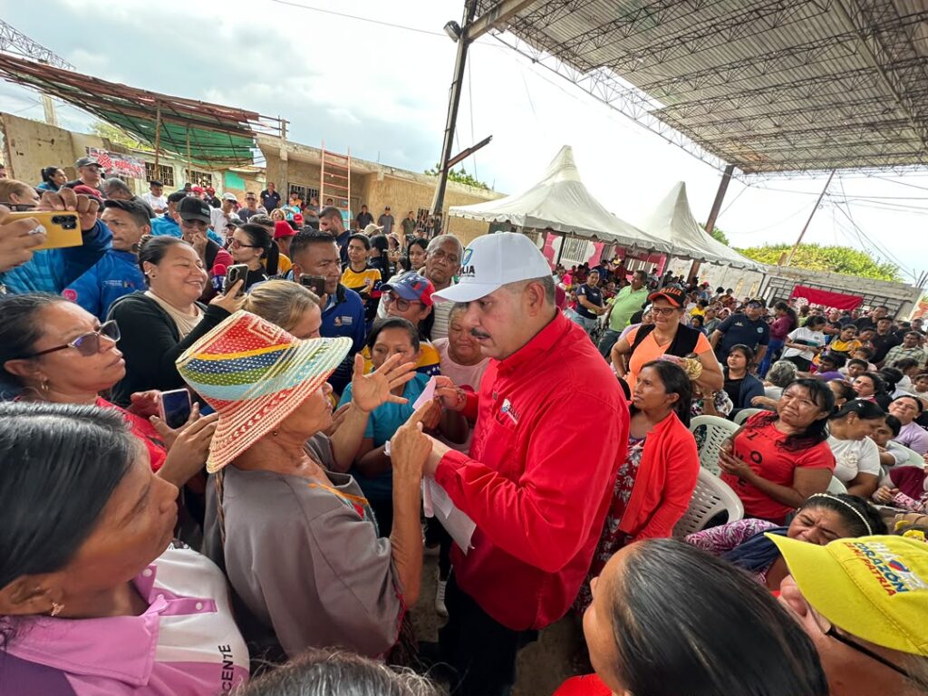 Plan Cayapa Gas Comunal: Gobernador Luis Caldera entrega 840 cilindros a cuatro comunas de Maracaibo