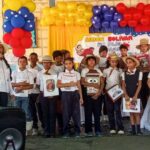 Feria del Libro cierra con tributo a Simón Bolívar en la Costa Oriental del Lago