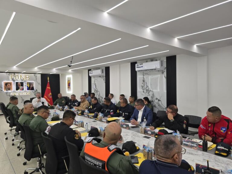 Gobernador Caldera lidera plan de respuesta ante contingencias en infraestructura hídrica y vial en el Sur del Lago