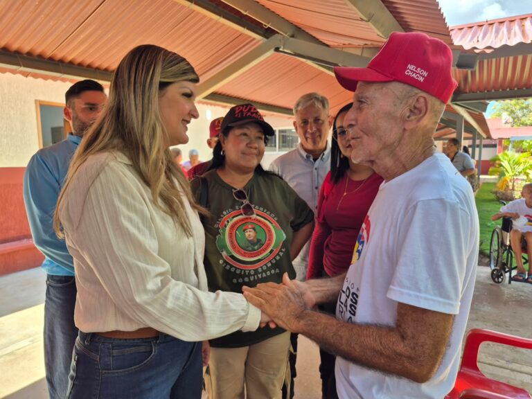 Primera dama del Zulia promueve jornada de atención médica para más de 50 adultos mayores en la Residencia “Dr. Joaquín Esteva Parra”