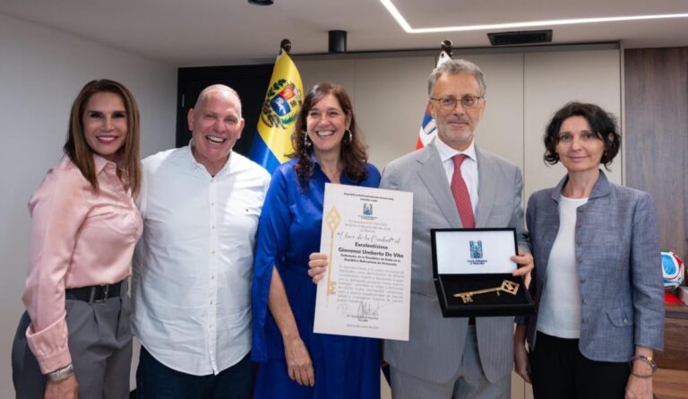Alcaldía de Maracaibo entregó llaves de la ciudad al embajador de la República Italiana en Venezuela
