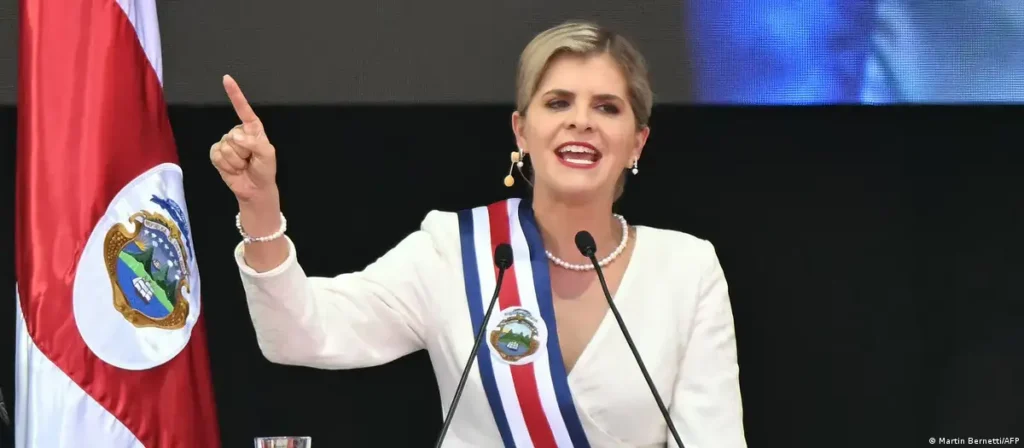 Presidenta de Costa Rica descarta atentado tras detonación