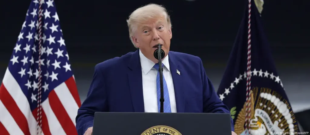 Trump dice que Irán acepta inspecciones nucleares del "más alto nivel", mientras aseguran que el estrecho de Ormuz está completamente abierto