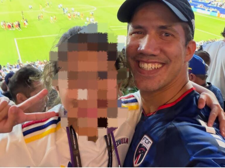Juan Guaidó fue captado mientras disfrutaba del partido mundialista generando una gran ola de indignación y rechazo en redes sociales