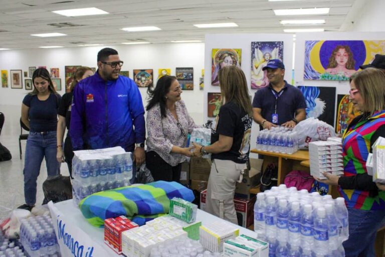 ¡Alcaldía de Maracaibo activa! Ana Clara Barboza de Di Martino: "Maracaibo se activó en los centros de acopio"