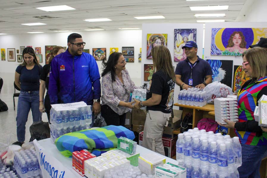 ¡Alcaldía de Maracaibo activa! Ana Clara Barboza de Di Martino: "Maracaibo se activó en los centros de acopio"