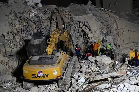 Sube a 235 la cifra de muertos por terremotos en Venezuela