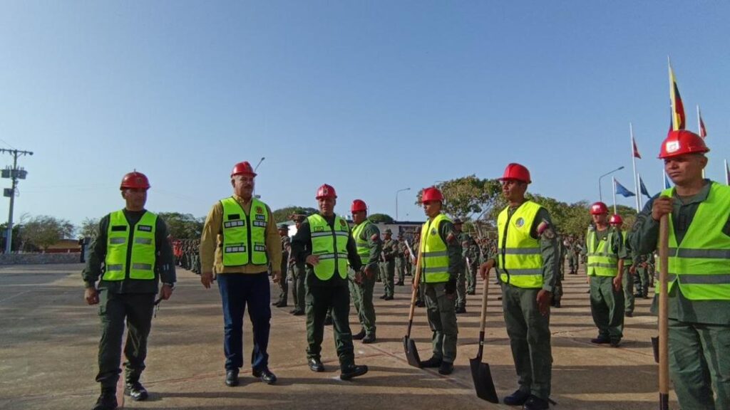 Zulia envía segundo contingente con 450 efectivos para labores de rescate y seguridad en Caracas y La Guaira