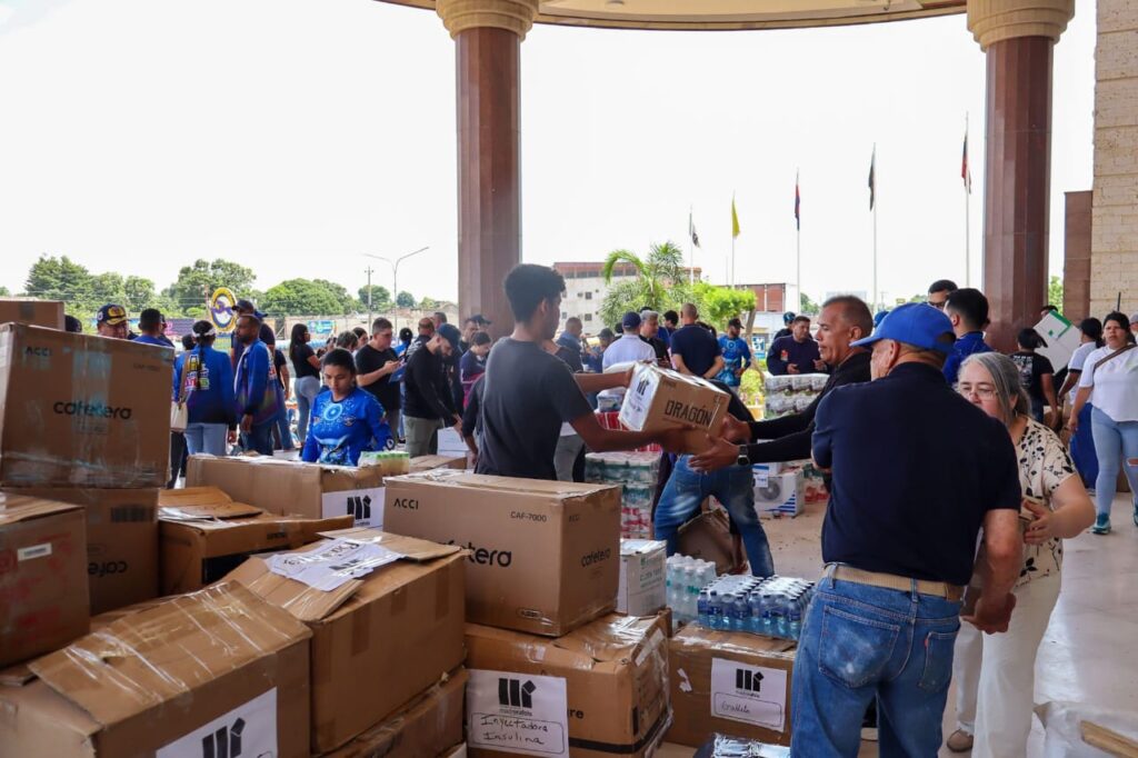 Alcaldía de Maracaibo facilitó traslado de 20 TON de ayuda recabada por Hospital Madre Rafols y Niños Cantores