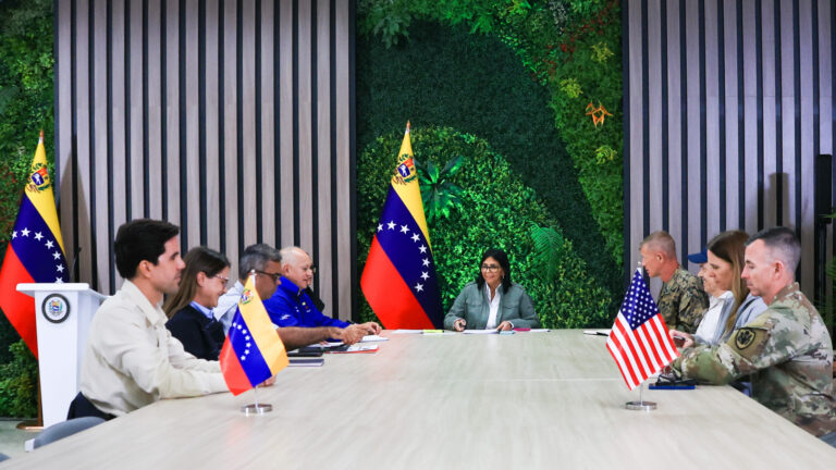 Venezuela y EEUU coordinan rescates y ayuda humanitaria
