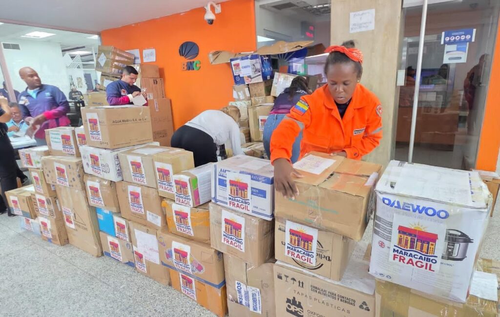 Pueblo marabino extiende mano amiga con insumos médicos para afectados por terremotos