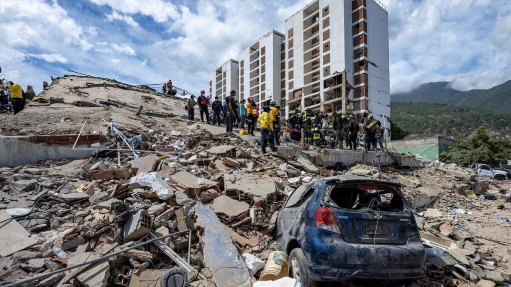 Rescatistas internacionales aseguran que algunos edificios se encuentran demasiado comprometidos