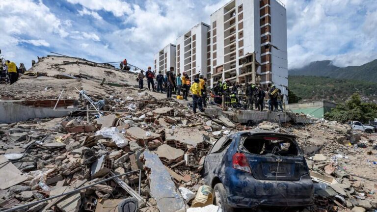 Rescatistas internacionales aseguran que algunos edificios se encuentran demasiado comprometidos