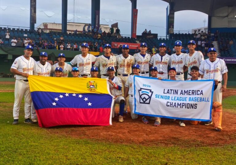 ¡Tributo al país en medio de la tragedia! Pequeña Liga de Coquivacoa campeón del Latinoamericano Senior de Béisbol