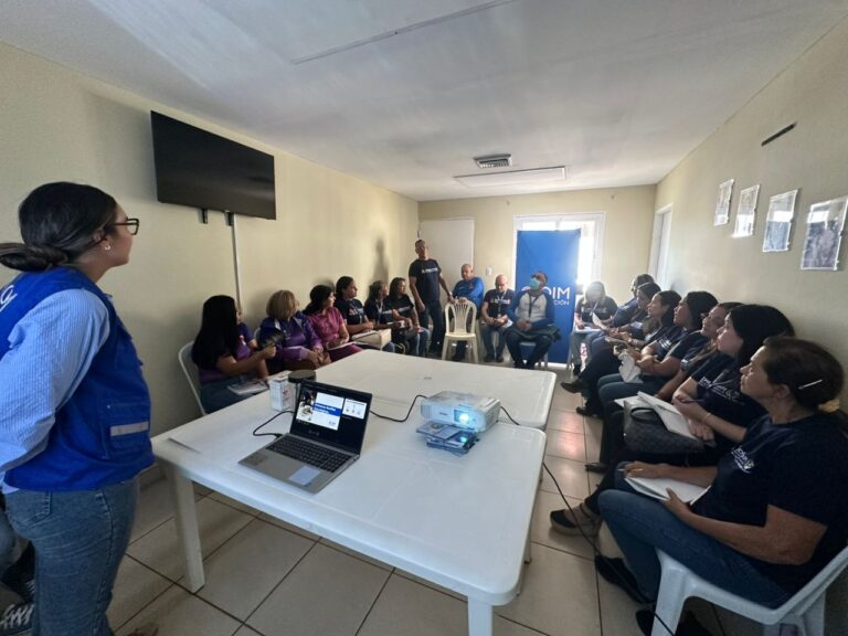 Capacitación en primeros auxilios psicológicos reciben los trabajadores y trabajadoras del Consejo de Protección e Instituto de la Mujer