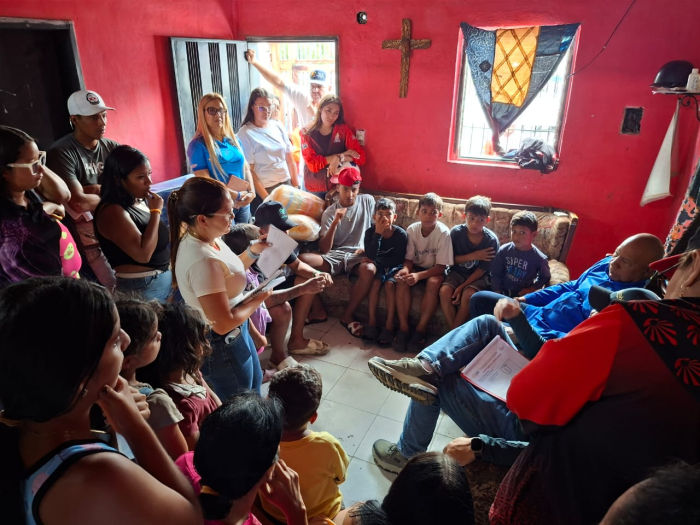 Gobernador Reyes Reyes despliega atención integral a familias afectadas por los sismos