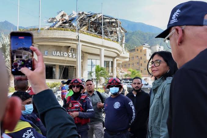 Delcy Rodríguez pide a Carlos III la liberación del oro venezolano