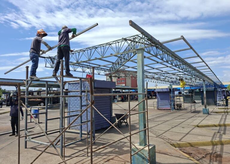 ¡Beneficia a usuarios y transportistas! Terminal de Maracaibo continúa modernización de andenes