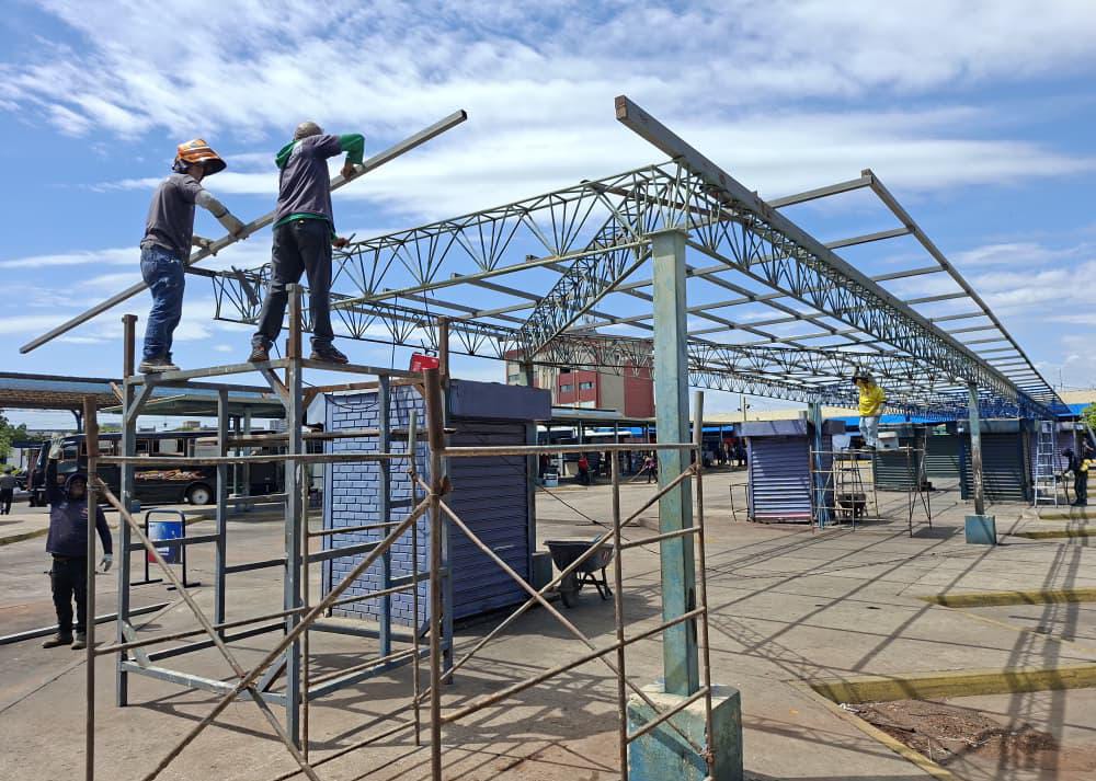 ¡Beneficia a usuarios y transportistas! Terminal de Maracaibo continúa modernización de andenes