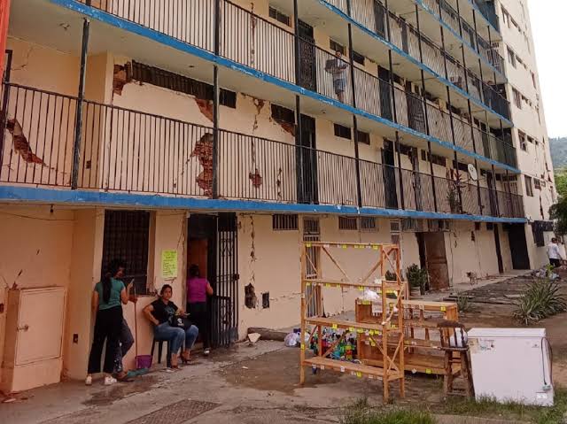 En Morón piden respuestas sobre sus viviendas inhabitables tras los terremotos