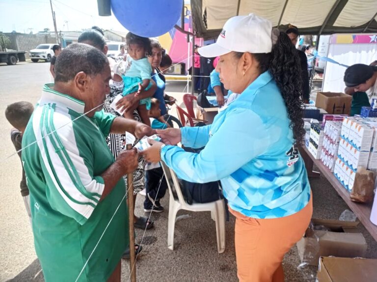 Gobernación del Zulia ejecuta plan integral en Paraguaipoa para atender a comunidades afectadas por incremento del nivel del mar