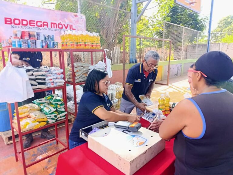 Gobernación del Zulia despliega Bodega Móvil en Francisco Eugenio Bustamante para el beneficio de más de 1.000 familias con precios solidarios