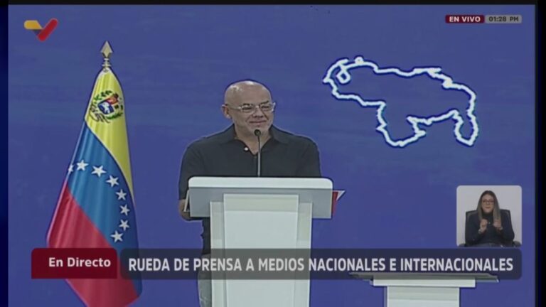 Jorge Rodríguez: La próxima semana la presidenta entregará las primeras 200 viviendas a personas afectadas