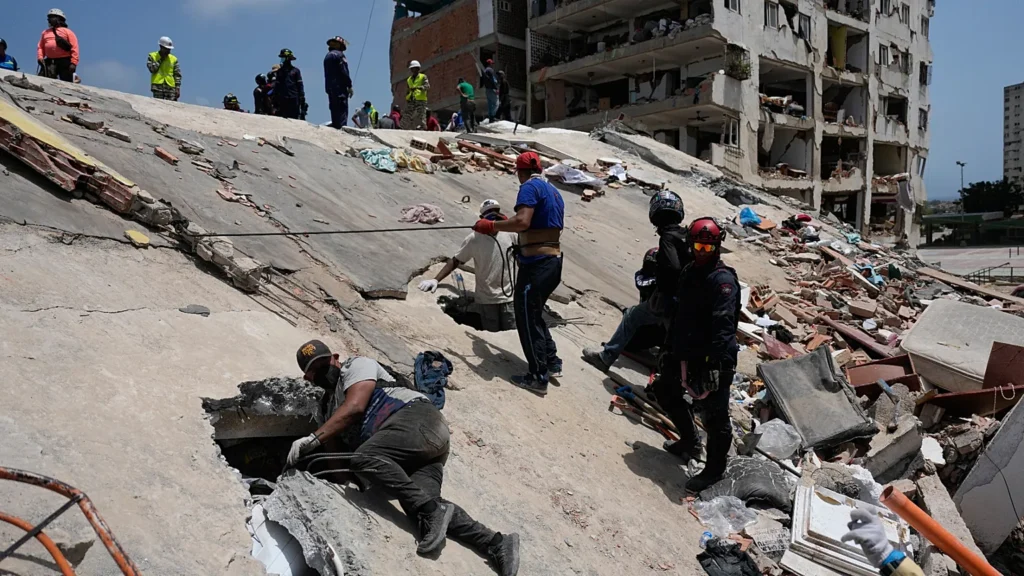 Aumenta la cifra de fallecidos tras los terremotos en Venezuela 