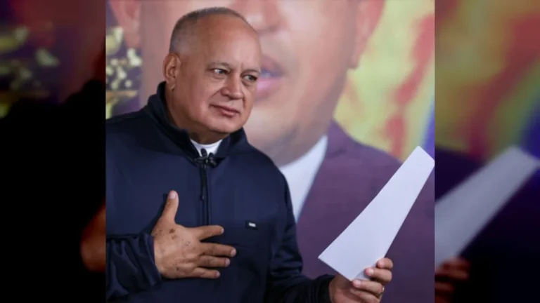 Cabello sobre fake news de "conflicto" con rescatistas de EEUU: ¡Yo mismo empujé el carro!