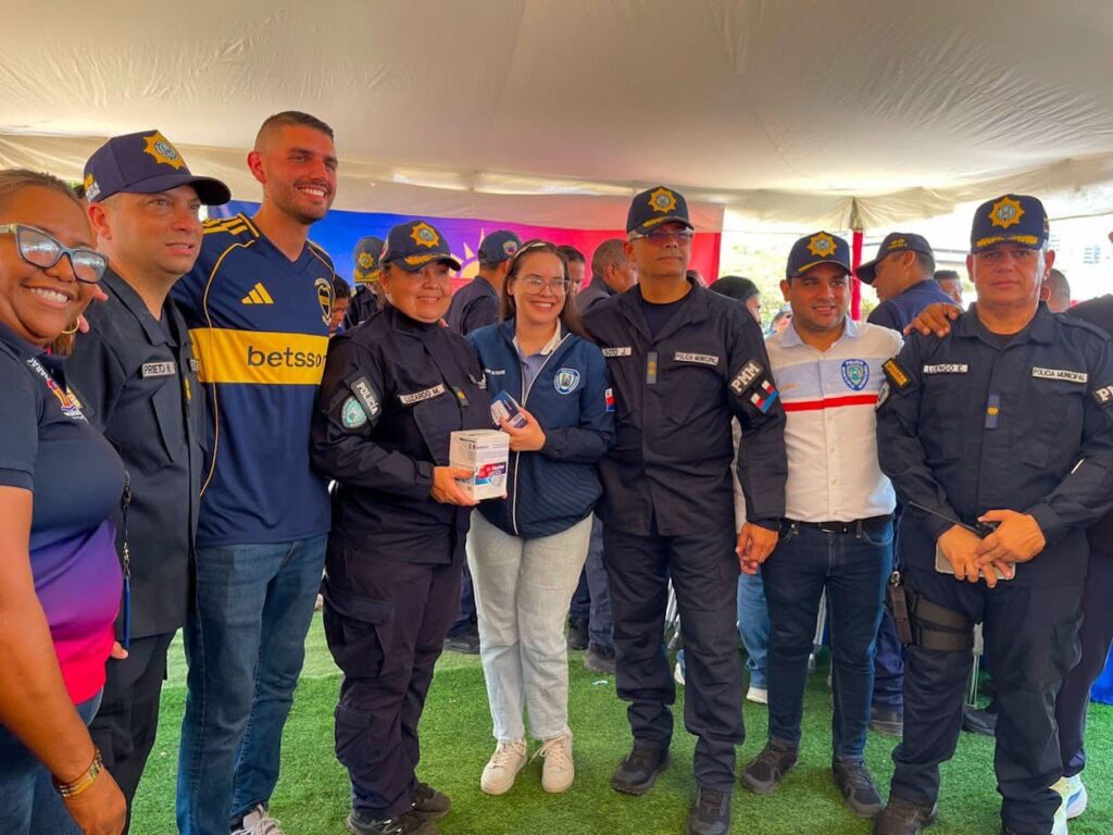 ¡Incluyó entrega de ayudas humanas! Policías y familiares recibieron atención en Jornada integral en Polimaracaibo