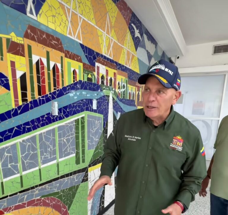 ‎¡Gestión anterior lo ocultó tras paredes de yeso! Mural de Luis Martínez vuelve a la luz en el lobby de la Alcaldía de Maracaibo