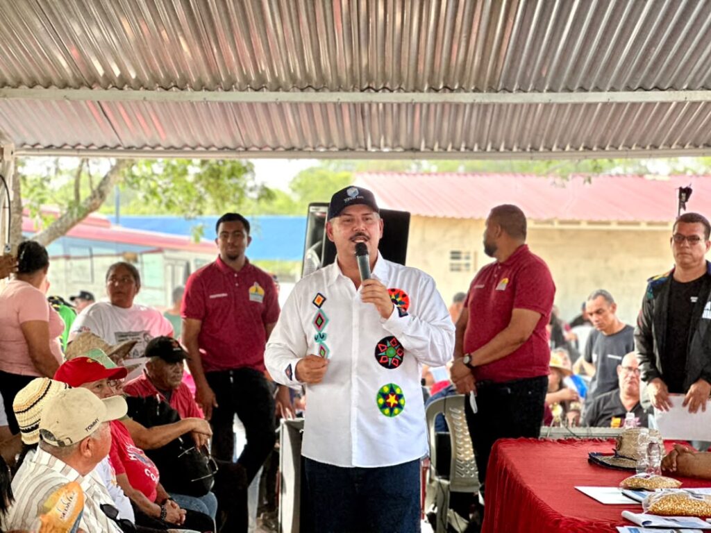 Gobierno nacional y regional entregan financiamiento a 32 comunas y circuitos comunales del Zulia