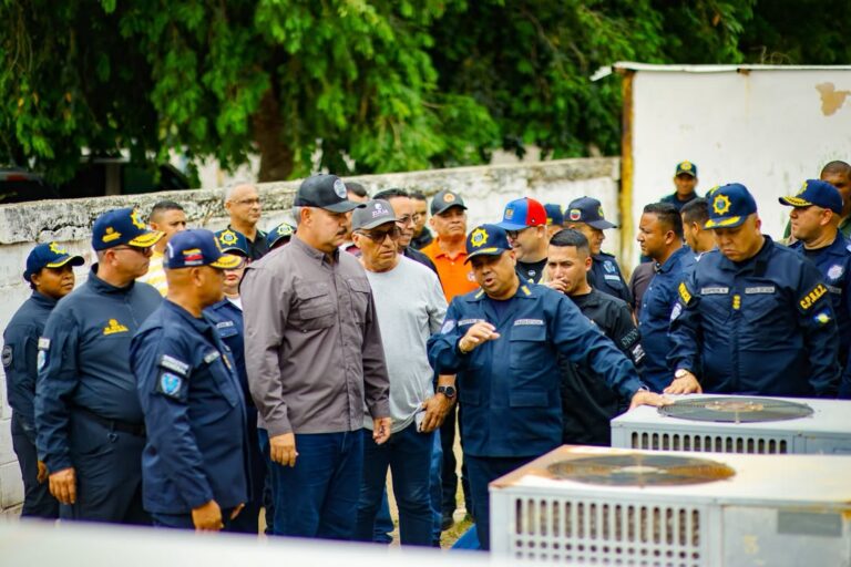 Gobernador Luis Caldera inspecciona inicio de la rehabilitación de la comandancia general del Cpbez