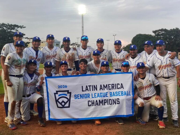 Equipo Senior de Pequeña Liga Coquivacoa partió rumbo al sueño mundialista