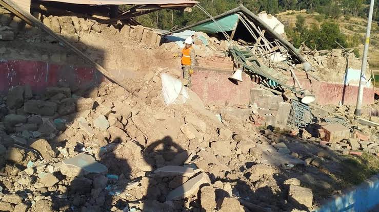 Sismo en Perú deja al menos seis muertos y 30 heridos