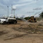Alcaldía de Maracaibo construye un talud artificial para frenar socavamiento del hueco Coquivacoa y proteger avenida 24