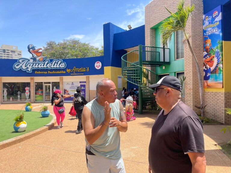¡Alianza estratégica pública-privada! Con reinauguración de Aquatica, Maracaibo celebró Día del Niño en la Vereda del Lago