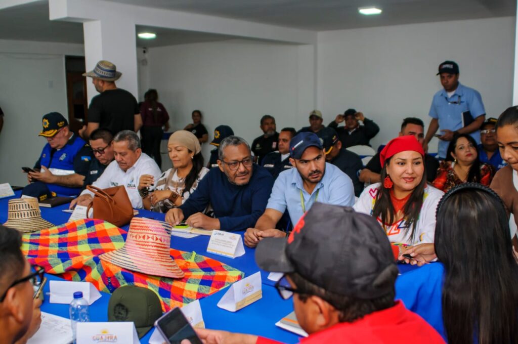 Estado Mayor de Electricidad de la subregión Guajira redobla esfuerzos para mantenimiento de la red eléctrica