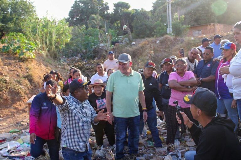 ¡Para evitar colapsos ante las lluvias! Alcalde Di Martino: "Se han saneado más de 150 kilómetros de cañadas en toda la ciudad"