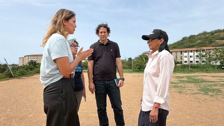 Rodríguez inspeccionó terrenos aptos para desarrollos urbanísticos en La Guaira