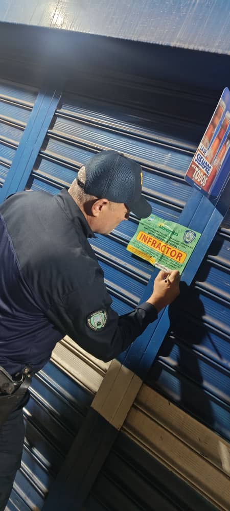 Polimaracaibo sanciona y ordena cierre temporal de licorería por incumplir ordenanza municipal
