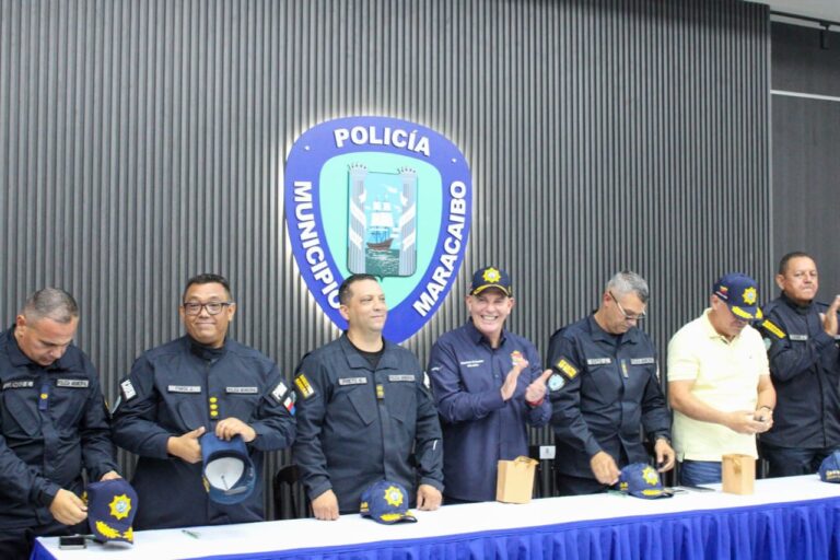 Ascendidos 108 funcionarios de Polimaracaibo en reconocimiento a su mérito y compromiso
