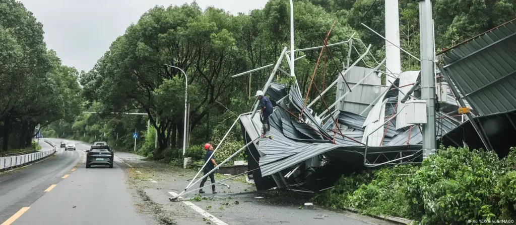 El sureste de China en alerta máxima por tifón Noul