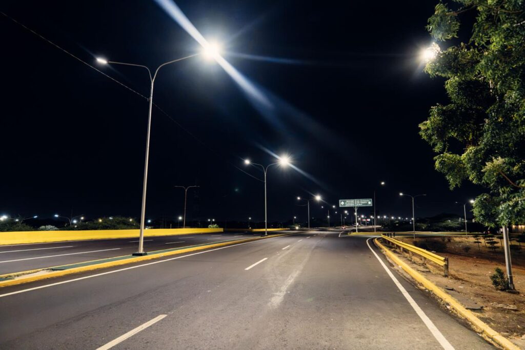 Rehabilitación de la Circunvalación 1: más de 94.000 toneladas de asfalto, reparación de puentes, instalación de luminarias y un plan especial de seguridad vial