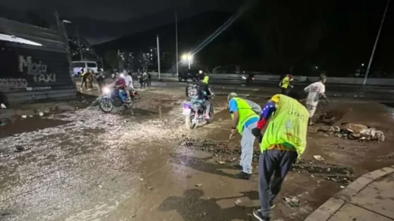 Onda tropical 30 dejó daños en Caracas