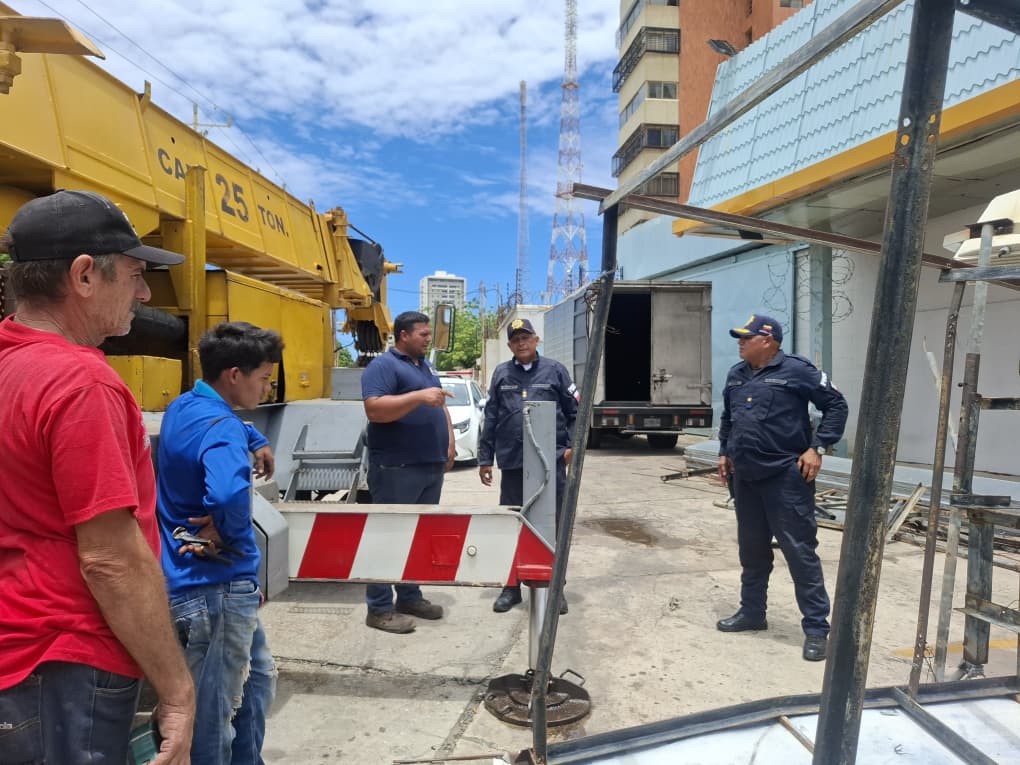 Alcaldía y Polimaracaibo se mantienen en la calle ante las precipitaciones