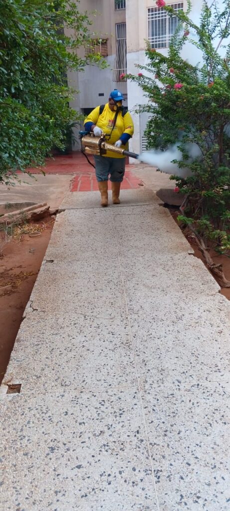 Alcaldía de Maracaibo ejecutó jornada de fumigación en la Parroquia Cacique Mara