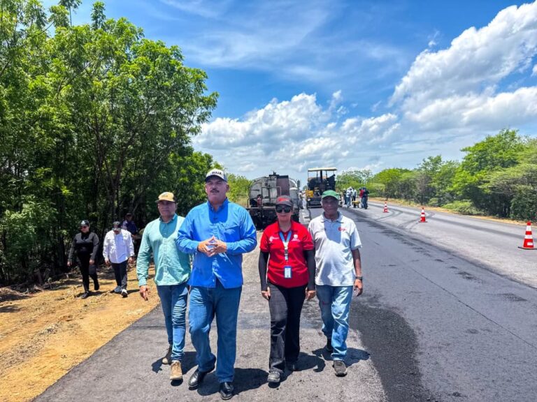Plan Estadal de Asfaltado suma 90 mil toneladas de asfalto colocadas en la autopista Lara–Zulia