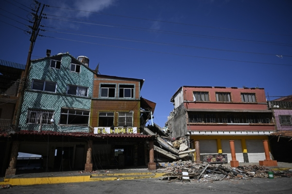 Estiman que el 90% de los negocios que quedaron de pie en La Guaira tras los terremotos están activos