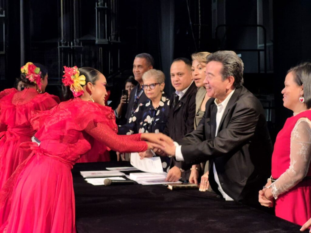 Más de 300 artistas y gestores culturales del Zulia reciben acreditación de saberes